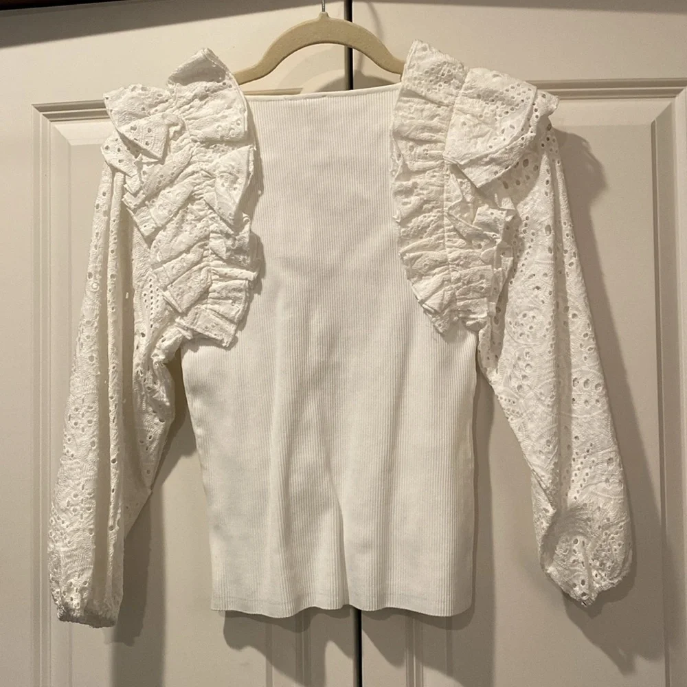 NWT Dolan Left Coast White Eyelet Ruffle Sleeve Sweater Blouse. Size S. Anthro. - Picture 10 of 10